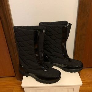 LADIES TOTES SNOW BOOTS SIZE 9M